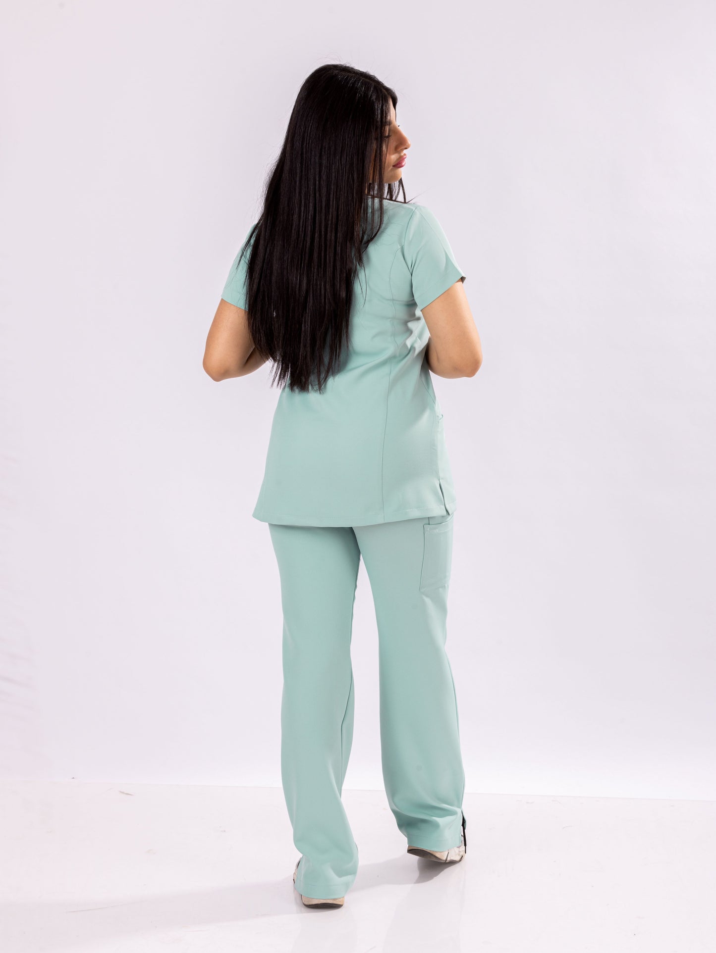 CROWN - Light Green Scrubs