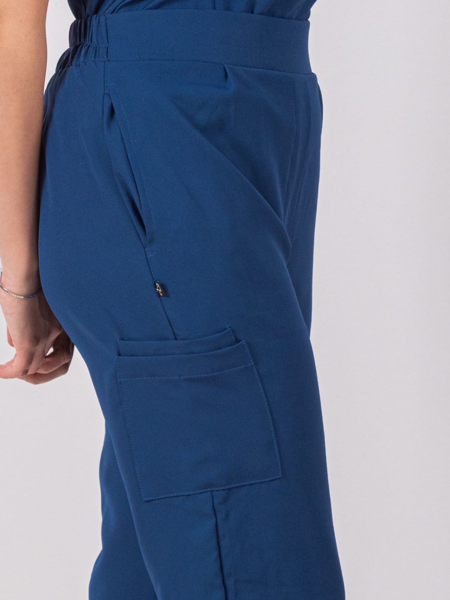 CROWN - Petrol Scrubs